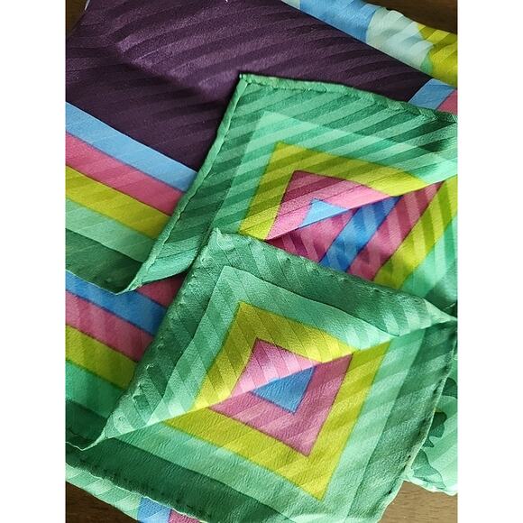 Patrick Stoffel Vintage Multicolor Square Silk Scarf Hand rolled 31 x 31 in Euc - Picture 4 of 4